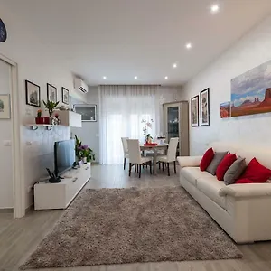 M&m House Apartment